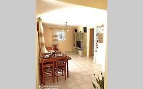 Jilda S Apartment With Private Garden!