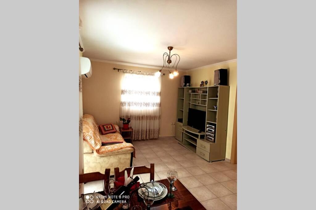 Jilda S Apartment With Private Garden! Nauplia Esterno foto