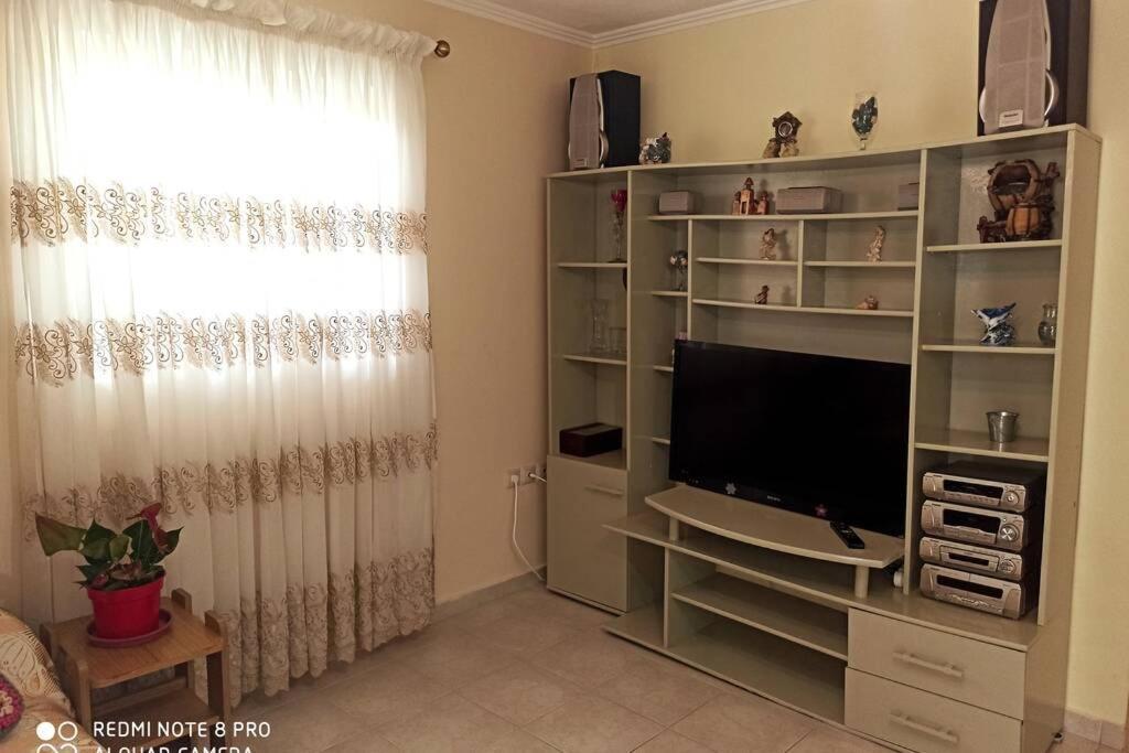 Jilda S Apartment With Private Garden! Nauplia Esterno foto