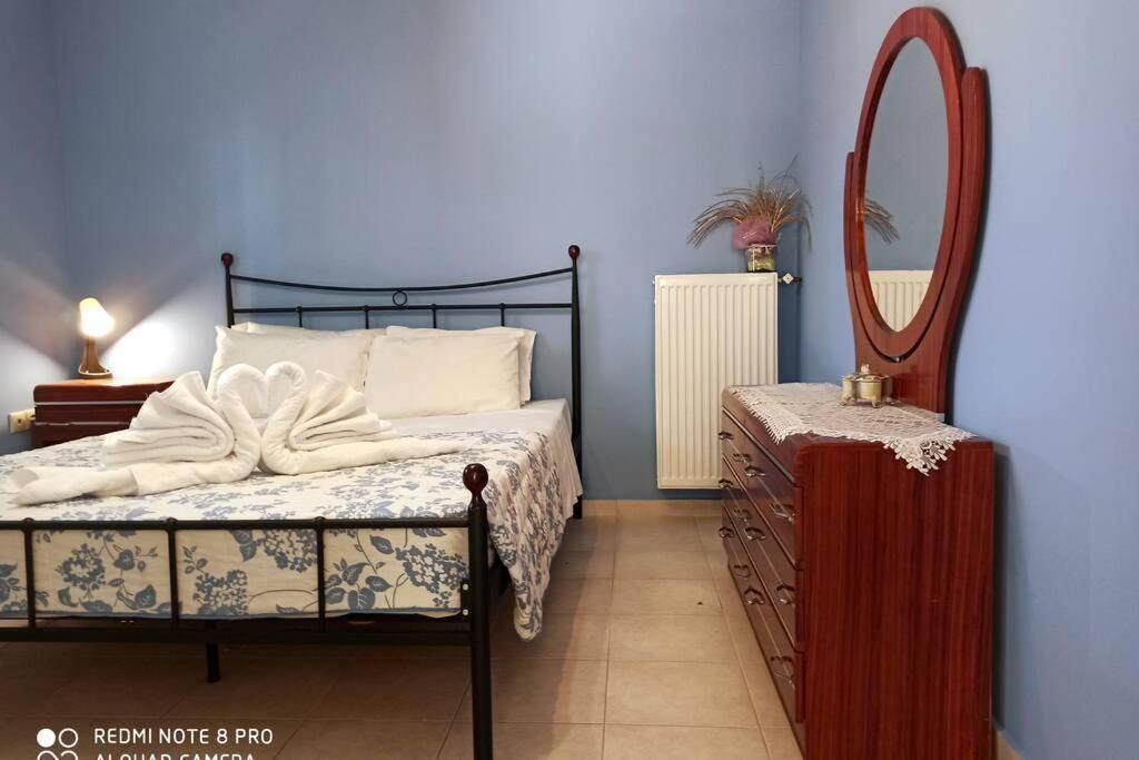 Jilda S Apartment With Private Garden! Nauplia Esterno foto